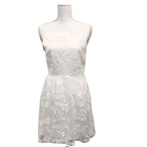 Forever 21 soft white lace dress size medium